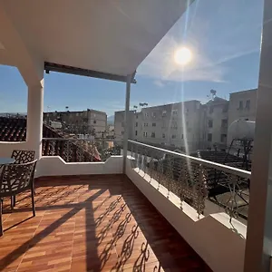 Guest house Ensalv - - - Penthouse, Berat